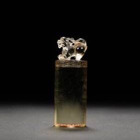 White Crystal Carved Beast Shape Stone Seal