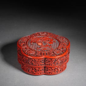 Lacquerware Red Carved Flower Pattern Lid Box