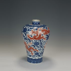Blue and White Red Inglazed Flower and Dragon Pattern Porcelain Vase