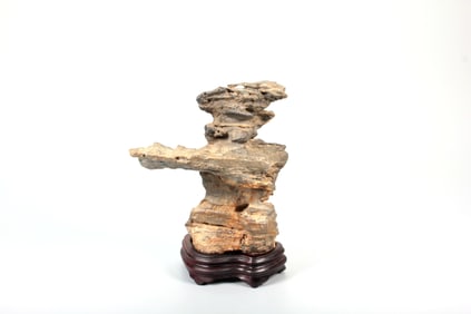 A LINGBI SCHOLAR'S ROCK