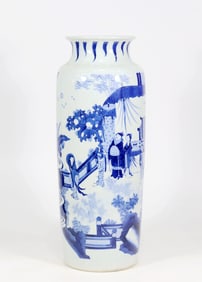 A BLUE AND WHITE 'FIGURE' BEAKER VASE