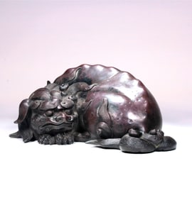 A LION CENSER