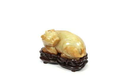 A HETIAN JADE MYTHICAL BEAST