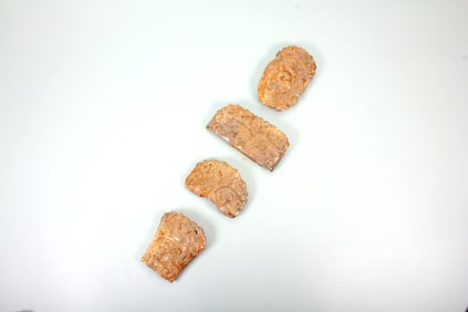 A SET OF JADE SWORD FITTINGS