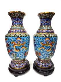 A PAIR OF CLOISONNÉ ENAMEL 'DRAGON'VASES