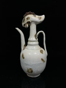 Hutian Ware Carved Phoenix Shape Porcelain Pot