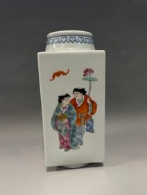 Famille Rose Character Story Pattern Porcelain Pot