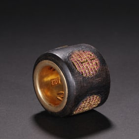 Agarwood Inlaid Gilt Bronze and Gem Stone Carved Shou Pattern Thumb Ring