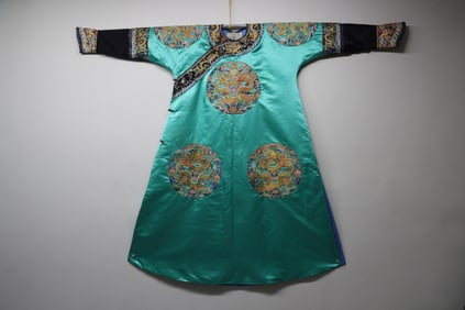 Silk Embroidery Dragon and Flower Pattern Dragon Robe