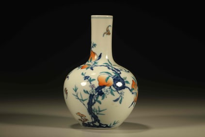 Doucai Peach Pattern Porcelain Tianqiu Vase