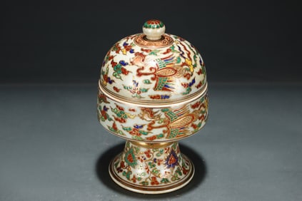 Wucai Gold Drawing Dragon and Phoenix Pattern Porcelain Lid Pot