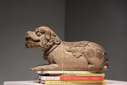 Wood Carved Beast Shape Figure