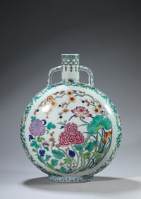 A Doucai 'Floral' Moonflask