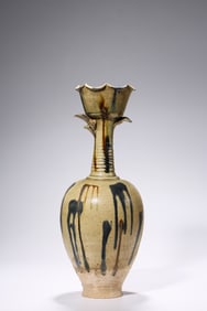 A Sancai Flower-Mouth Vase