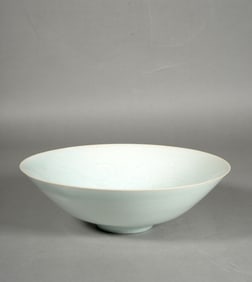 A HUTIAN DRAGON TEABOWL