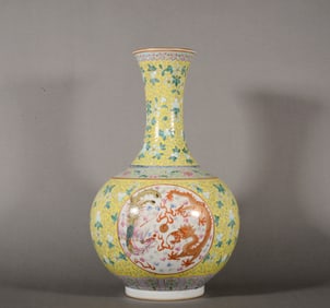 A YELLOW-GROUND DRAGON-PHOENIX DISPLAY VASE
