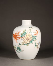 A FAMILLE ROSE BUTTERFLY JAR