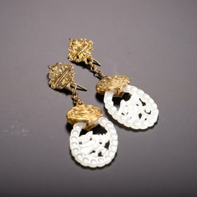 A WHITE JADE EARRINGS
