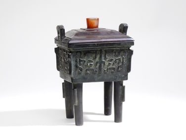 A SQUARE DING-SHAPED CENSER WITH TAOTIE PATTERNS