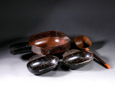 A SET OF LACQUERED WINE VESSELS