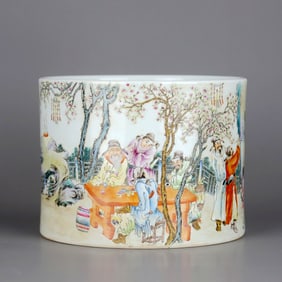 A FAMILLE ROSE "PEACH GARDEN" BRUSHPOT