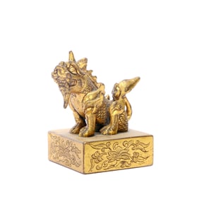 A GILT-BRONZE SEAL WITH AUSPICIOUS BEAST PATTERN