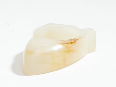 A HETIAN JADE SHE (ARCHERY IMPLEMENT)