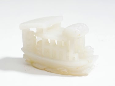 A HETIAN JADE BOAT ORNAMENT