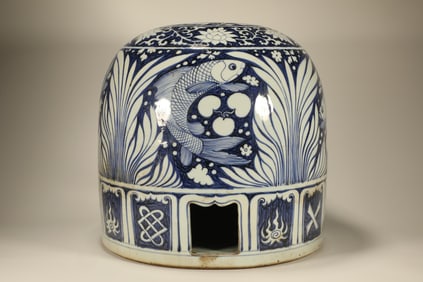Blue and White Fish Pattern Porcelain Pot