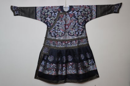 Silk Embroidery Cloud and Dragon Pattern Dragon Robe