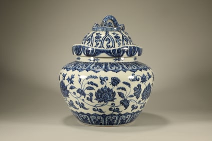 Blue and White Flower Pattern Porcelain Lid Pot