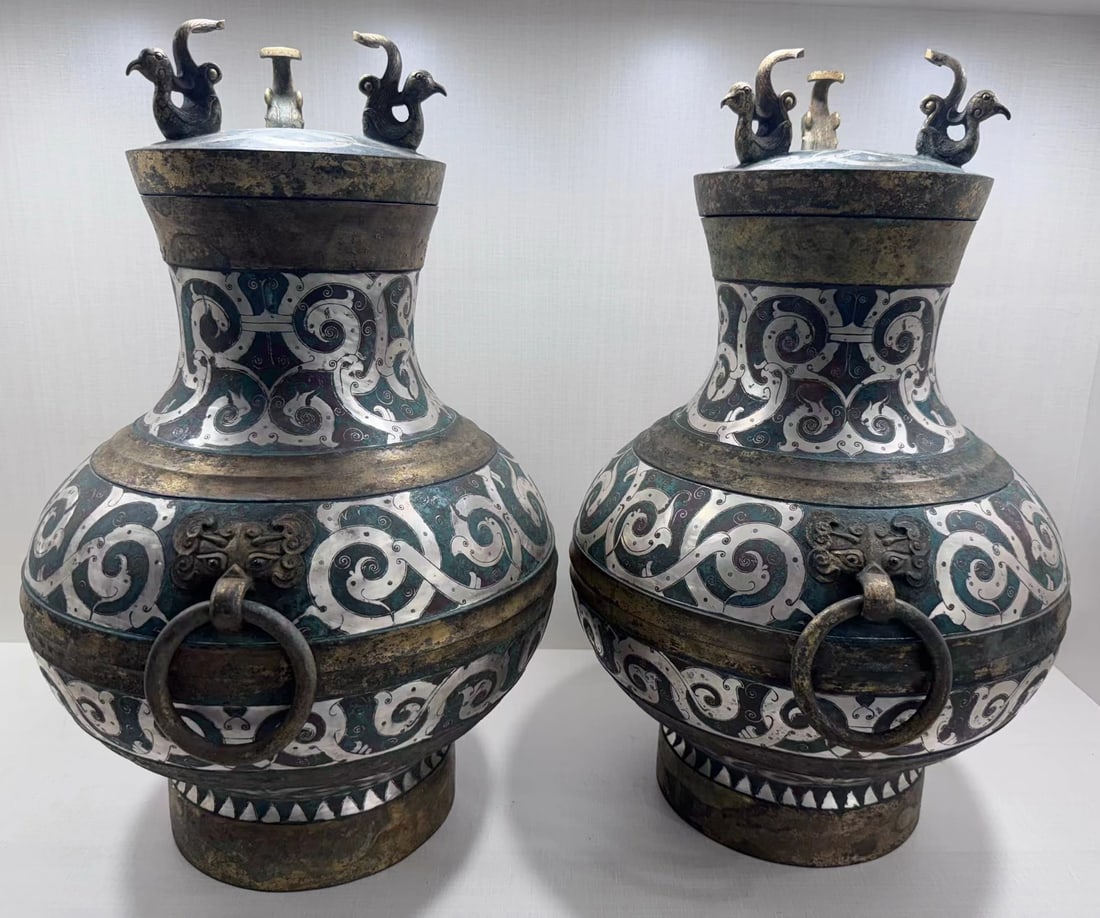Pair of Chinese Bronze Inlaid Silver and Gold Carved Dragon Pattern Vase: Pair of Chinese Bronze Inlaid Silver and Gold Carved Dragon Pattern Vase (53 x 30cm)