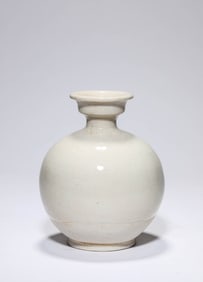 A White Porcelain Vase