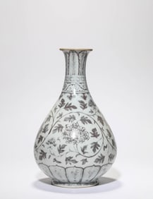 An Underglaze-Red 'Interlocking Flowers' Yuhuchun Ping