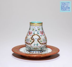 A Yangcai Gilded 'Lotus and Bat'Zun