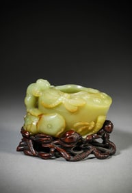 A Jade Lotus-Pod Washer