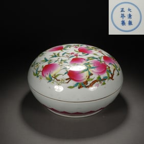 Famille Rose Peach Pattern Porcelain Lid Box
