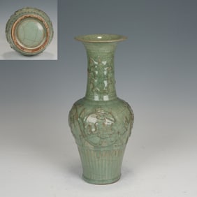 Green Glazed Carved Beast Pattern Porcelain Vase