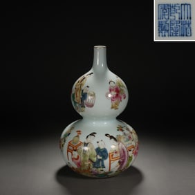 Famille Rose Character Story Pattern Porcelain Gourd Shape Vase