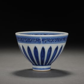 Blue and White Flower Pattern Porcelain Cup