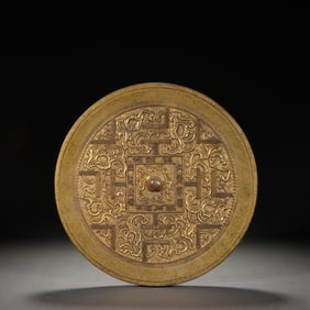 Gilt Bronze Carved Dragon Pattern Mirror