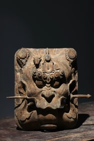 Wood Carved Beast Face Pattern Figure