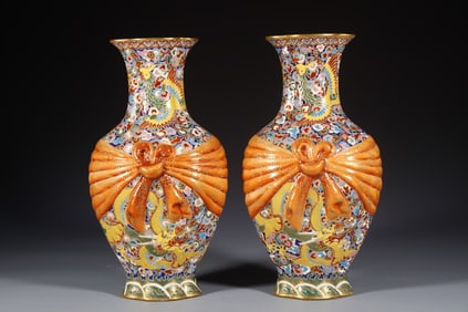 Pair of Enamel Drawing Gold Drawing Dragon and Phoenix Pattern Porcelain Vase