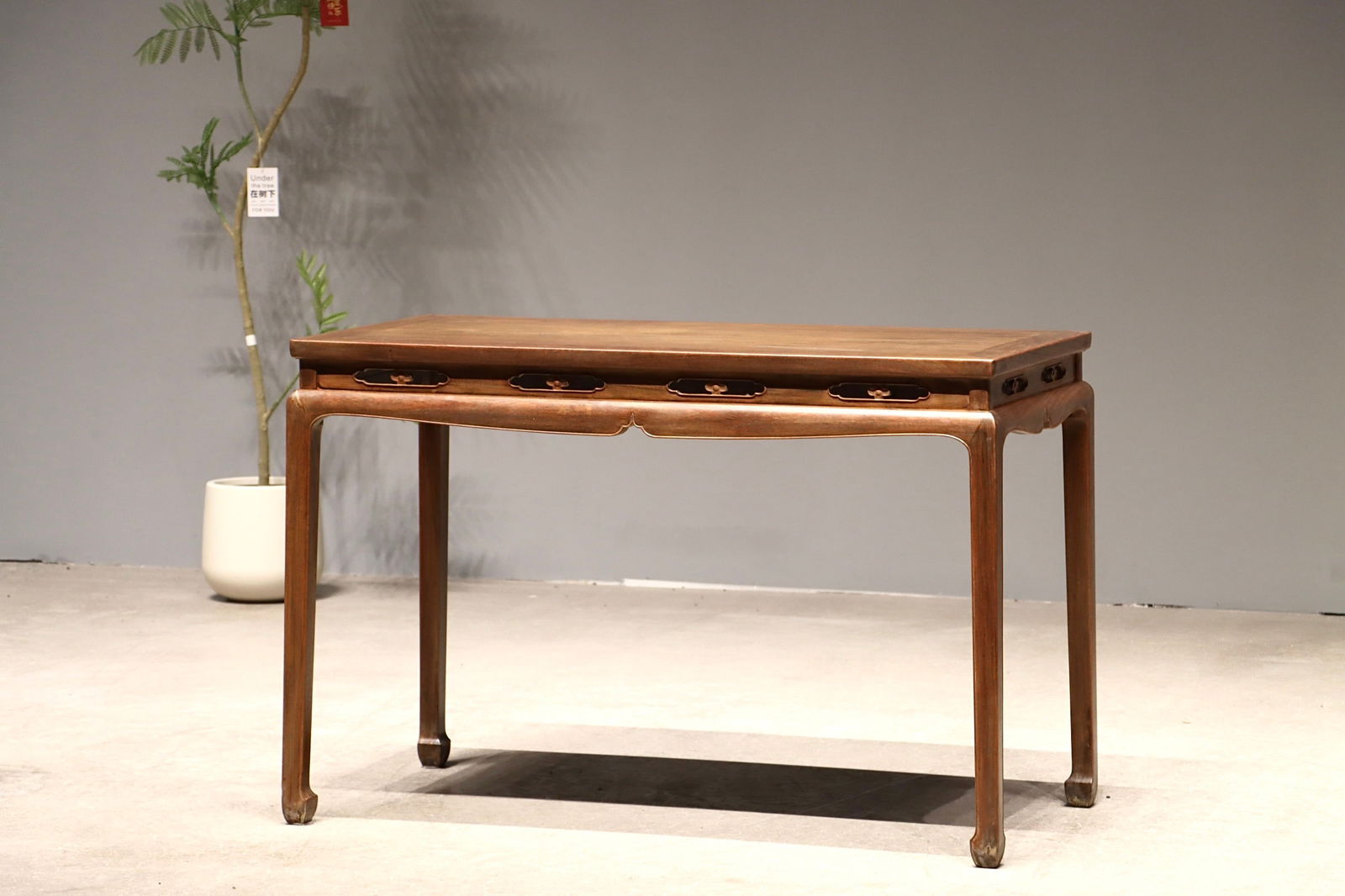 Huanghuali Wood Carved Flower Pattern Table: Huanghuali Wood Carved Flower Pattern Table (120 x 60 x 80cm)