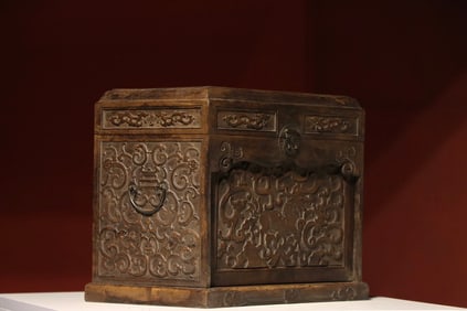 Huanghuali Wood Carved Flower and Dragon Pattern Lid Box