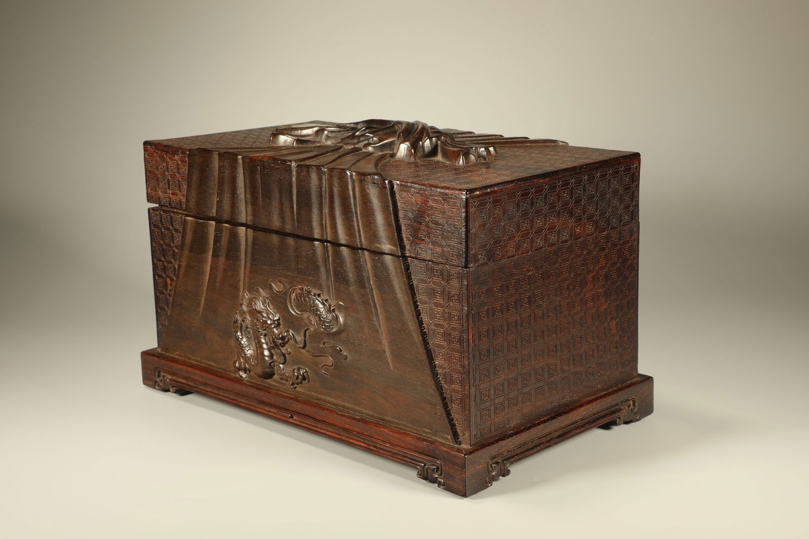 Red Sandalwood Inlaid Jade Carved Dragon Pattern Lid Box (1 of 7)