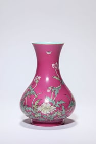 A 'Famille Rose' 'Floral' Bottle Vase on a 'Famille Rose' Ground