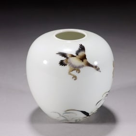 A BLACK ENAMELED WILD GEESE WATERPOT