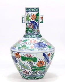 A DOUCAI 'HARMONIOUS LOTUS' PATTERN GUAN'ER ZUN