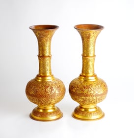 A GILT-BRONZE SCROLL BEAST LONG-NECK VASE